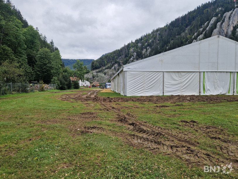 Le terrain des Lerreux à Fleurier, la semaine après le festival Trouble A. La pluie était tombée pendant plusieurs jours.