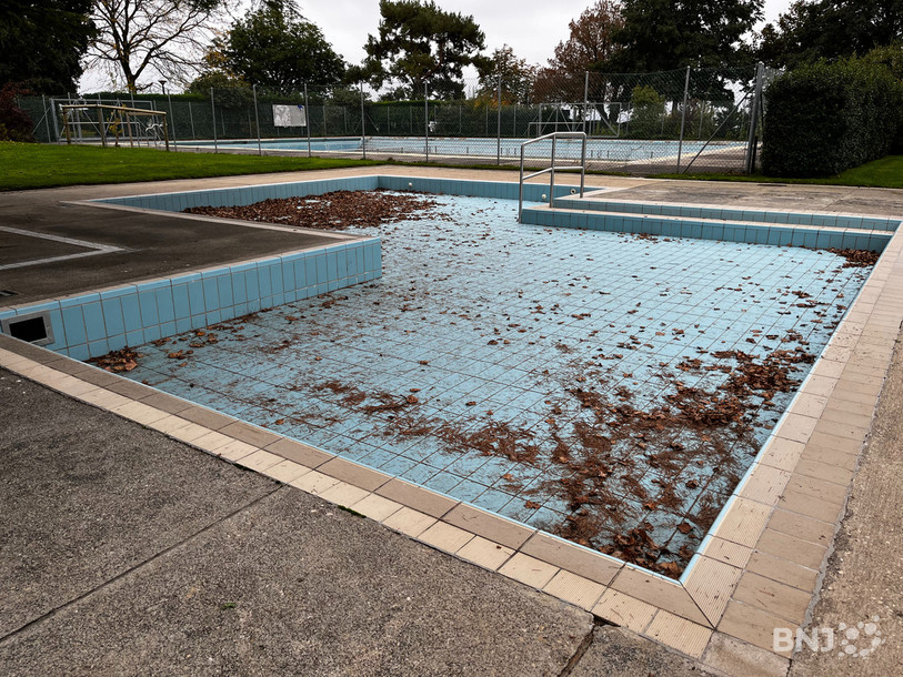 L'avenir de la piscine de Serrières est incertain. L'espace de baignade n'ouvrira pas en 2025.