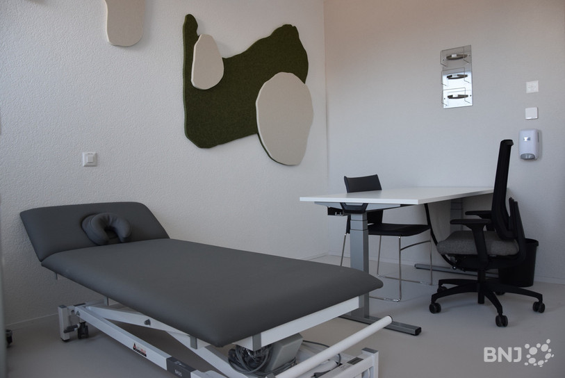 L'une des six salles de soins de l'infirmerie de la prison de la Promenade, à La Chaux-de-Fonds.