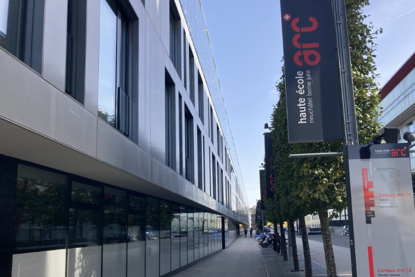 La Haute École Arc à Neuchâtel est l'une des 28 institutions qui font partie de la HES-SO et qui a vu ses taxes d'études augmenter. (Photo d'archives) 