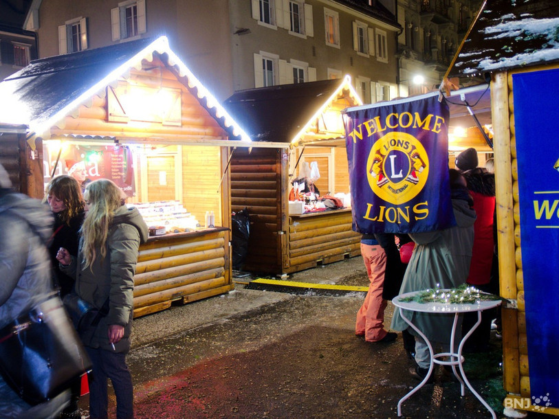 Les manifestations de fin d'année à La Chaux-de-Fonds (ici le Marché de Noël) se concentrent sur un courte période. Trouver de la place pour tout le monde : un casse-tête en passe d'être résolu. (Photo : archives)