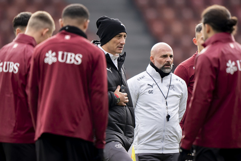 L'équipe de Suisse de football joue son maintient ce vendredi (20h45) face à la Serbie au Letzigrund. (Photo : KEYSTONE/Til Buergy).