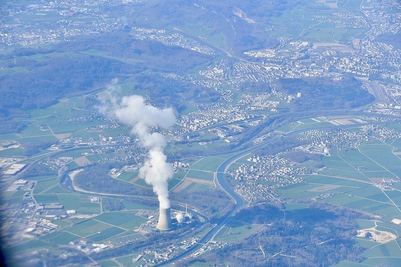Les déchets nucléaires, tels que ceux de la centrale de Gösgen, seront enfouis à Stadel, dans le canton de Zurich. (Photo : Wikipédia).