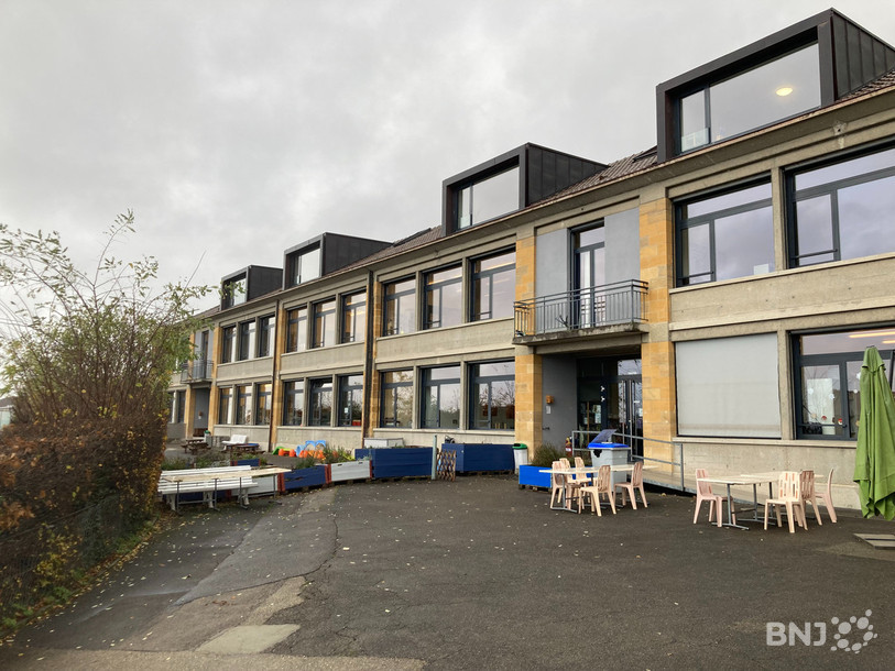 Le collège Sainte-Hélène à La Coudre abrite actuellement deux écoles privées.
