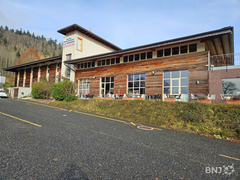 Le Relais de la Croisée, c'est son nouveau nom, a rouvert ses portes jeudi dernier.
