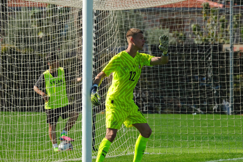 Simon Caillet a franchi une nouvelle étape en disputant ses premières minutes avec l'équipe de Suisse des moins de 19 ans. (Photos : ASF)