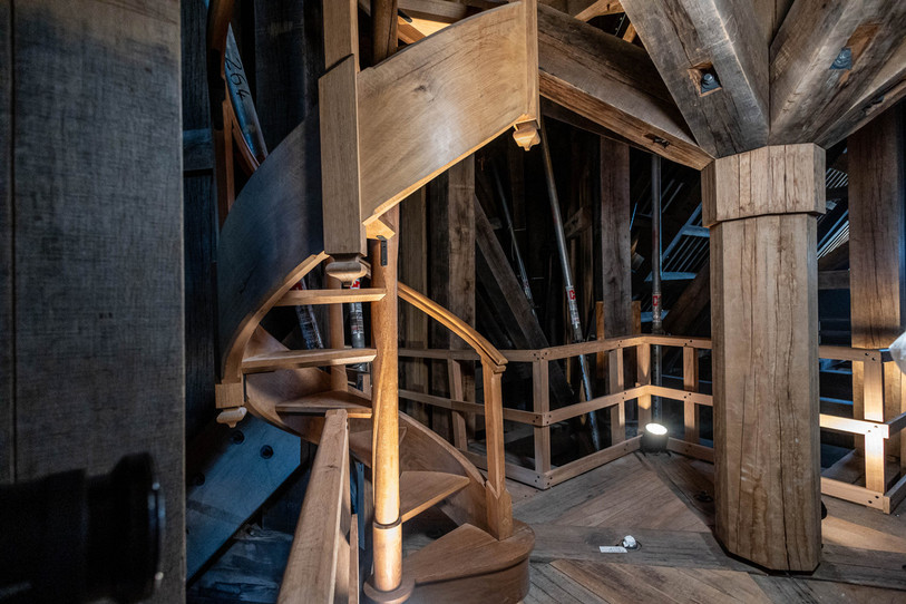 Partie en bois qui soutien la flèche de Notre-Dame de Paris. (Photo : KEYSTONE/ Christophe Petit Tesson).