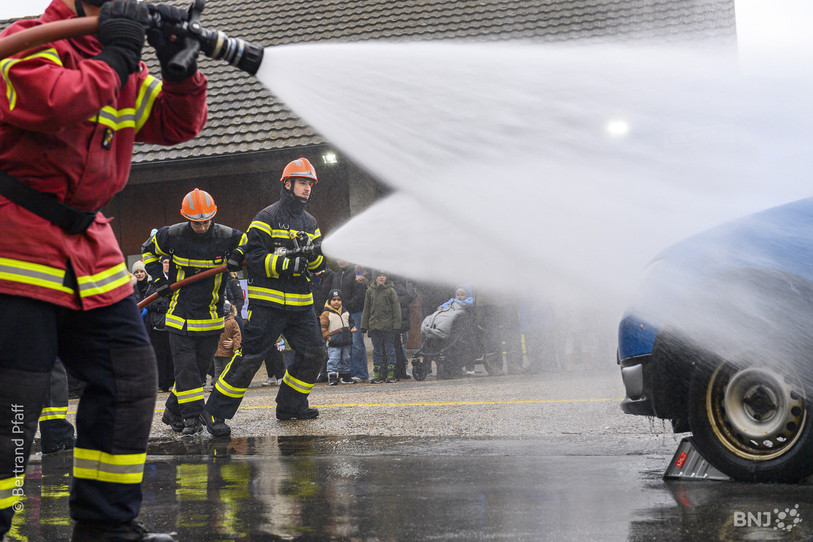 Sur les quelque 200 pompiers francs-montagnards, près de la moitié prendra part bénévolement au Téléthon, selon Silver Frésard. (Photo d'illustration : archives Bertrand Pfaff).