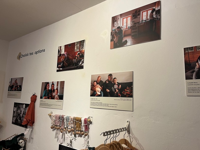 Pour réaliser cette exposition, Bérangère Philippon, la photographe s’est plongée dans le quotidien de cinq familles aux profils très différents.