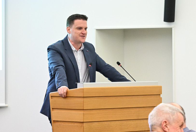 Loïc Dobler annonce ce jeudi sa démission du Parlement jurassien. (Photo : Georges Henz).