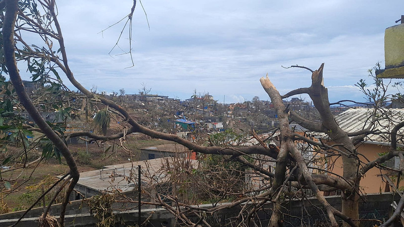 Mayotte tente de penser ses plaies après le passage du cyclone. (photo : Benjamin Simonin)