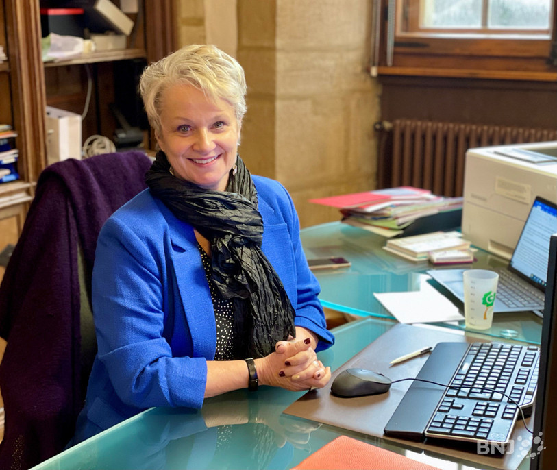 La socialiste Florence Nater, présidente du Conseil d'Etat neuchâtelois, dans son bureau au Château. 
