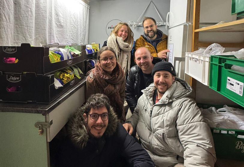 La JCI Porrentruy fait un don au Frigo solidaire. (Photo : la JCI Porrentruy).