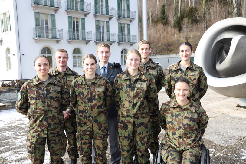 Les nouveaux militaires contractuels sportifs d’élite de l’armée suisse. (Photo : armée suisse.)