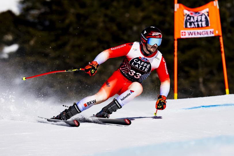 Loïc Meillard lors d'un entraînement à Wengen. (Photo : KEYSTONE/Jean-Christophe Bott).