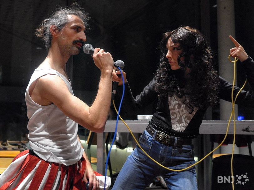 Patric Reves et Eve Mittempegher dans la peau de Freddie Mercury et de Brian May de Queen