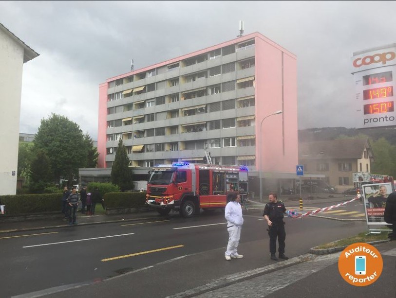 Les pompiers ont du intervenir à la route de Brügg, à Bienne, lundi après-midi