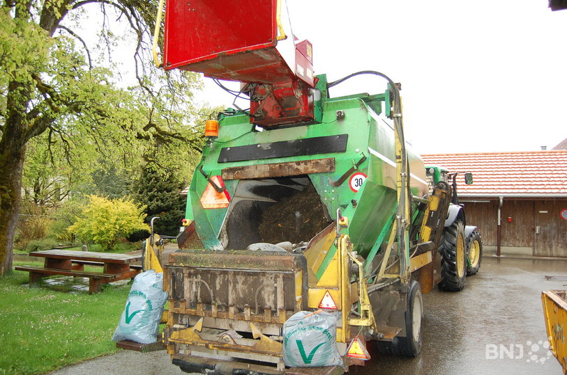 La machine que Christian Weber utilise pour la collecte des déchets verts dans une partie du Val-de-Ruz.