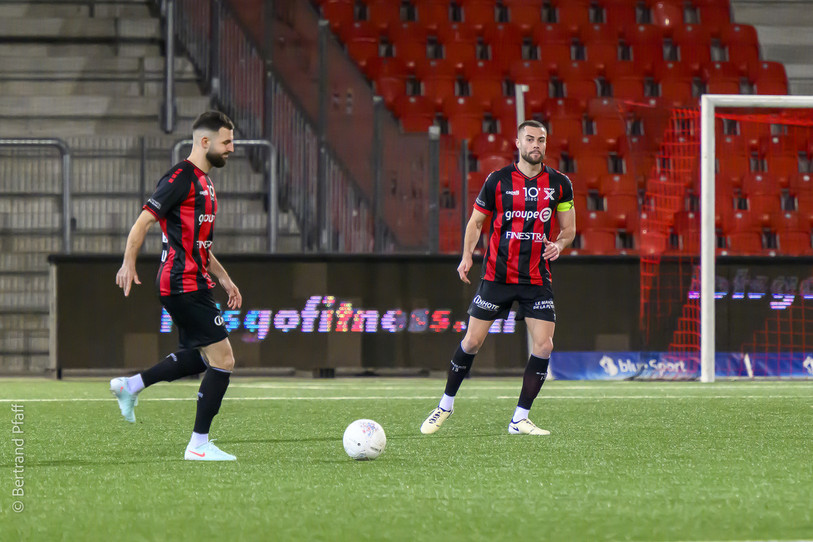 Lavdrim Hajrulahu et Yoan Epitaux de Neuchâtel Xamax (Photo : Bertrand Pfaff)