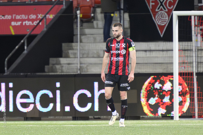 Yoan Epitaux et les siens ont dominé Coffrane 6-0 vendredi à la Maladière pour leur dernier match de préparation. (Photo archives : Bertrand Pfaff)