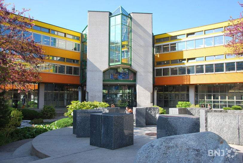 La Faculté des lettres et sciences humaines s'ouvre au public.
