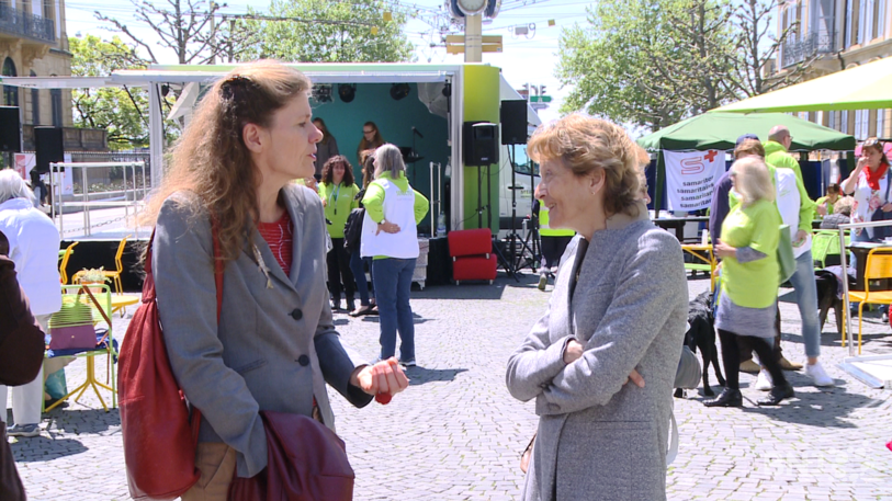 La conseillère communale Christine Gaillard et l'ancienne conseillère fédérale Evelyne Widmer Schlumpf, aujourd'hui présidente de Pro Senectute.