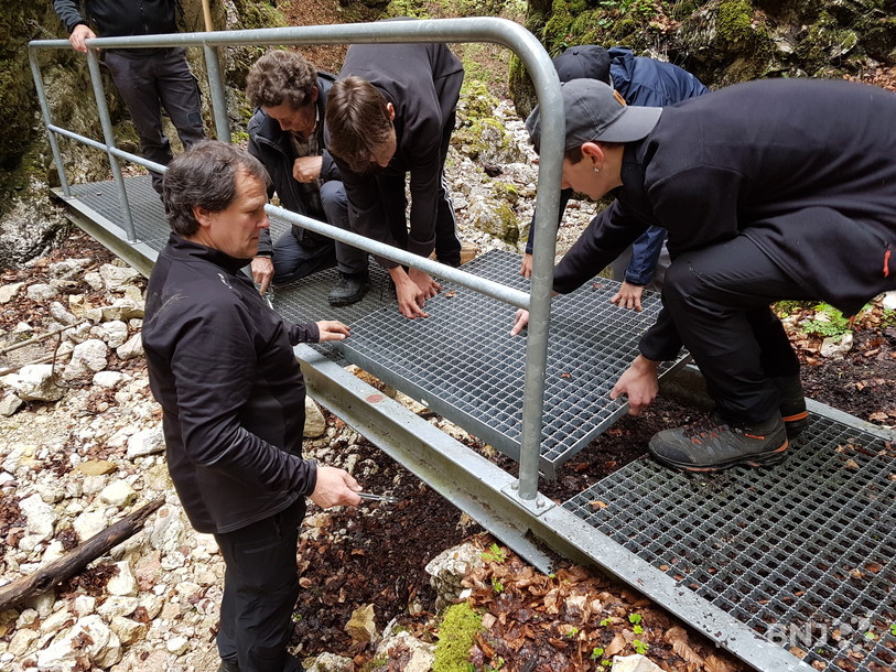 Des passerelles abîmées par des chutes de pierres ont été réparées.