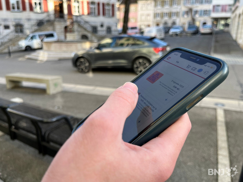 Environ deux millions de vignettes électroniques ont déjà été vendues pour 2025 en Suisse.