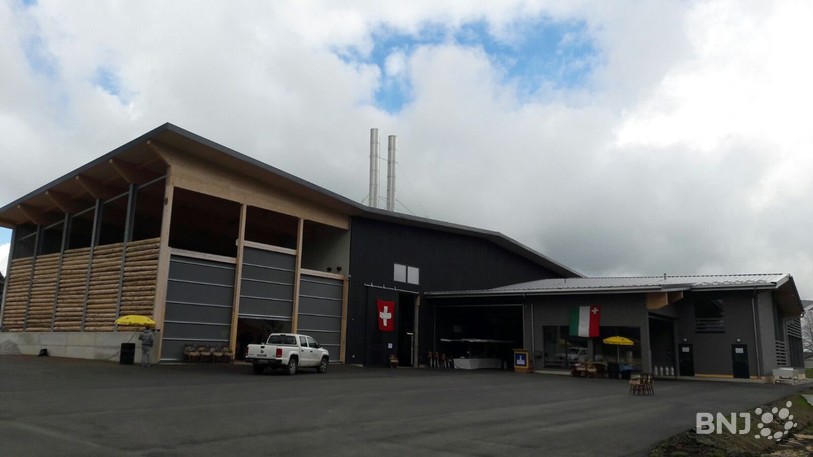 Un chauffage à distance et une fromagerie réunis sous un même toit. La Brévine inaugurait ce week-end ces nouvelles infrastructures