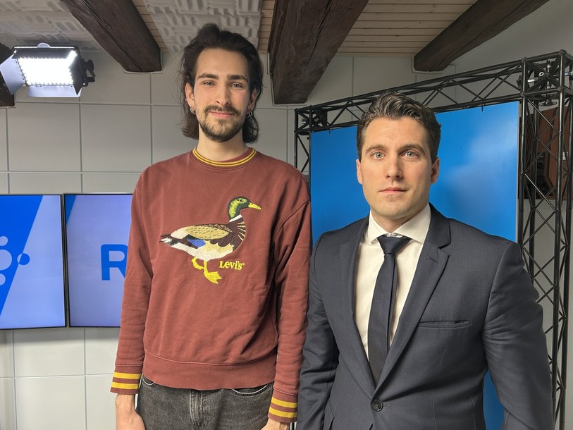 De gauche à droite : Léonard Paget des Jeunes Vert-e-s et Nicolas Kocher du PLR ont débattu sur l'initiative pour la responsabilité environnementale.