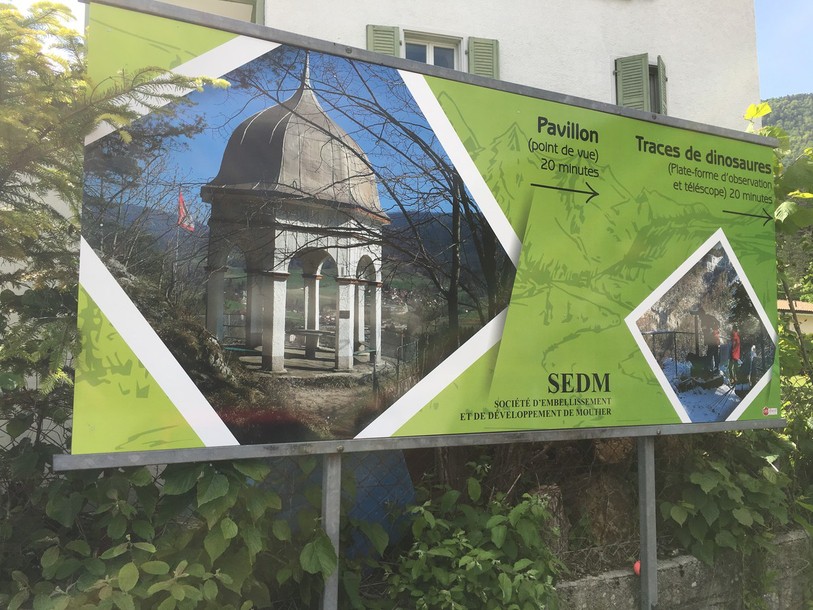 Le panneau qui indique le Pavillon de Moutier a été remis à neuf. (Photo: SEDM)