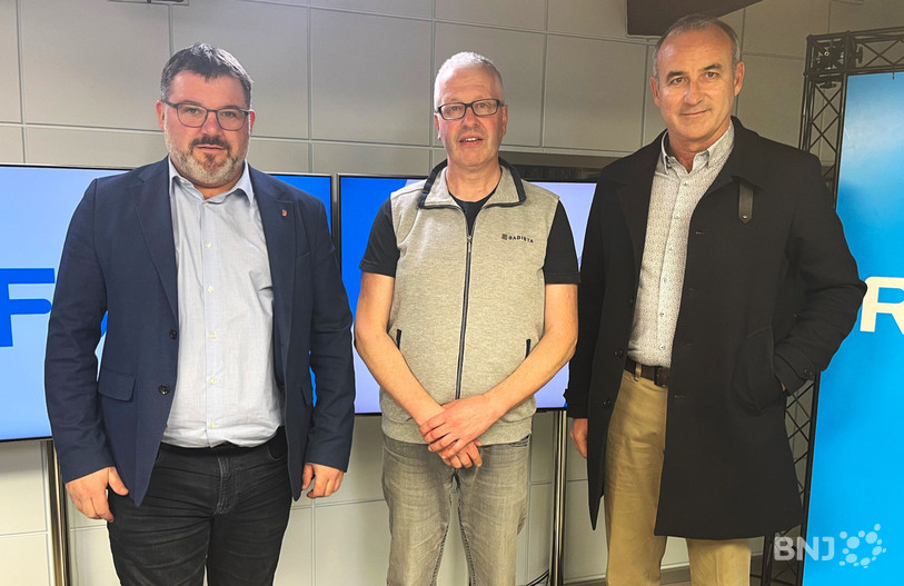 De gauche à droite : Damien Chappuis (maire de Delémont), Romain Paratte (boucher à Saignelégier et président du Comptoir franc-montagnard) et Thomas Schaffter (président de l’Association du Commerce Jurassien) ont livré leur regard sur la situation du commerce local aujourd’hui dans le Jura.