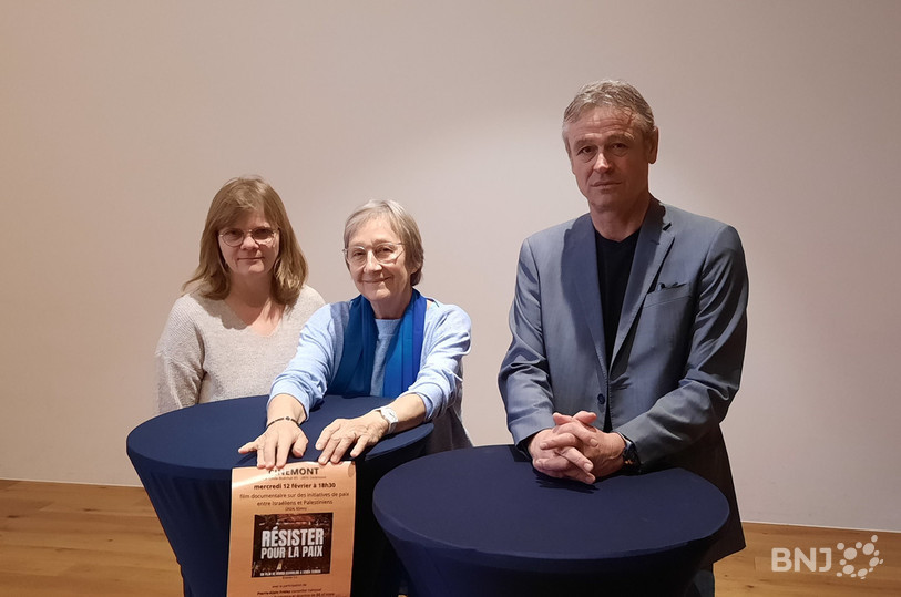 Deux initiatrices de la soirée Claire Droz et Claire-Lise Nusbaumer, en compagnie du diplomate prévôtois Jean-Daniel Ruch.
