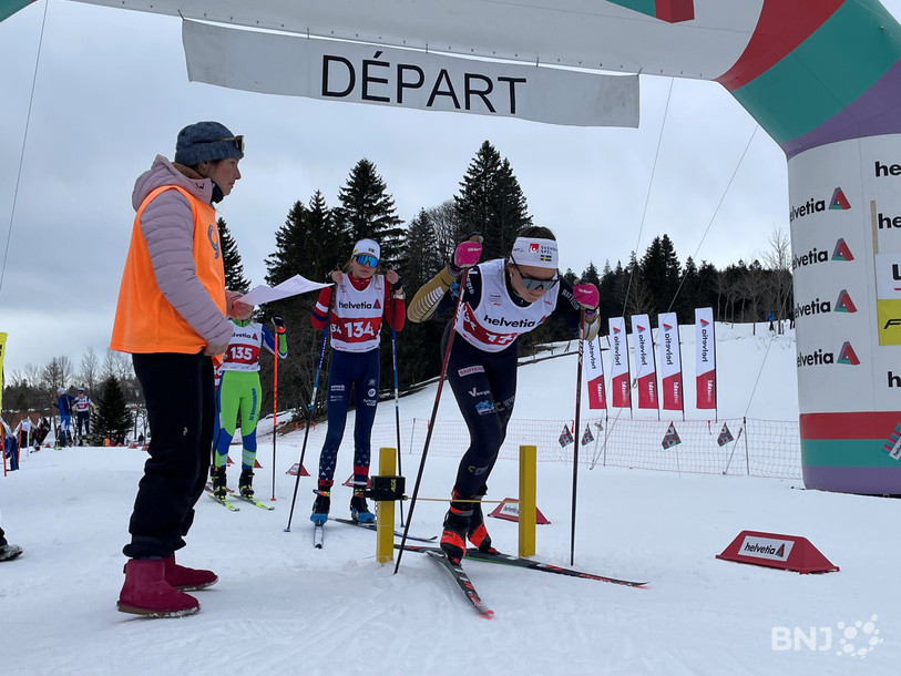 Milla Pittier au départ de la course des moins de 16 ans des championnats de Suisse.