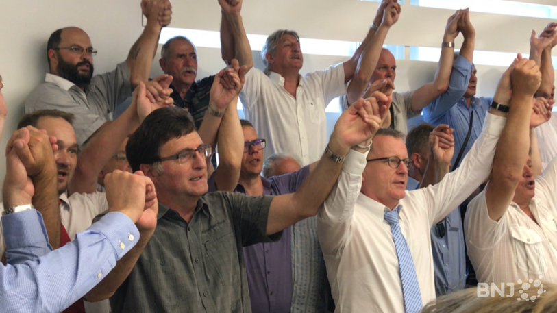 Les députés jurassiens ont chanté l'hymne en l'honneur Moutier.