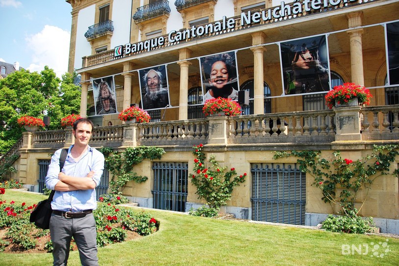 Ce sont les images du Neuchâtelois Guillaume Perret qui ont été utilisées pour être posées sur les panneaux photovoltaïques.