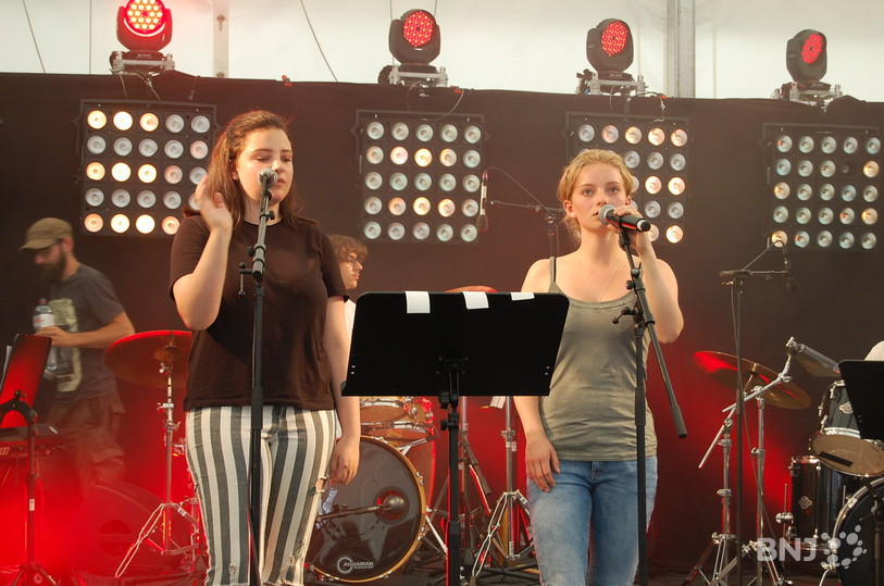 Le groupe rock du Collège musical de La Chaux-de-Fonds pendant la Fête de la musique.