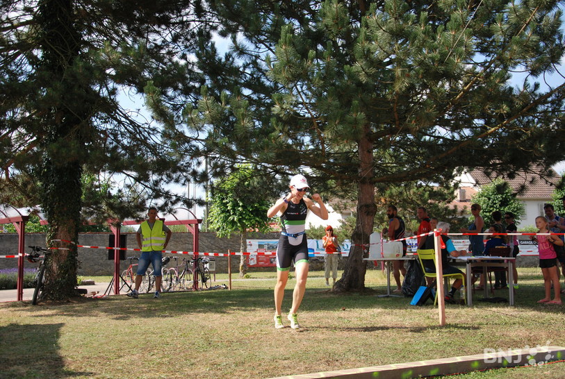 Sarah Bonnemain gagne le triathlon de Boncourt
