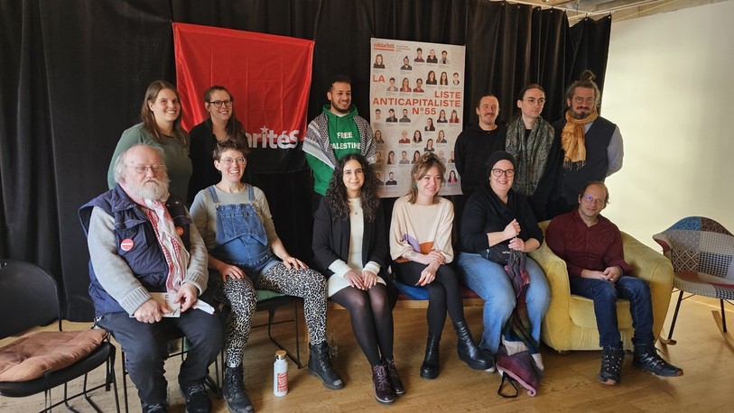 Une douzaine de candidats de SolidaritéS au Grand Conseil neuchâtelois étaient présents vendredi à l'ABC.