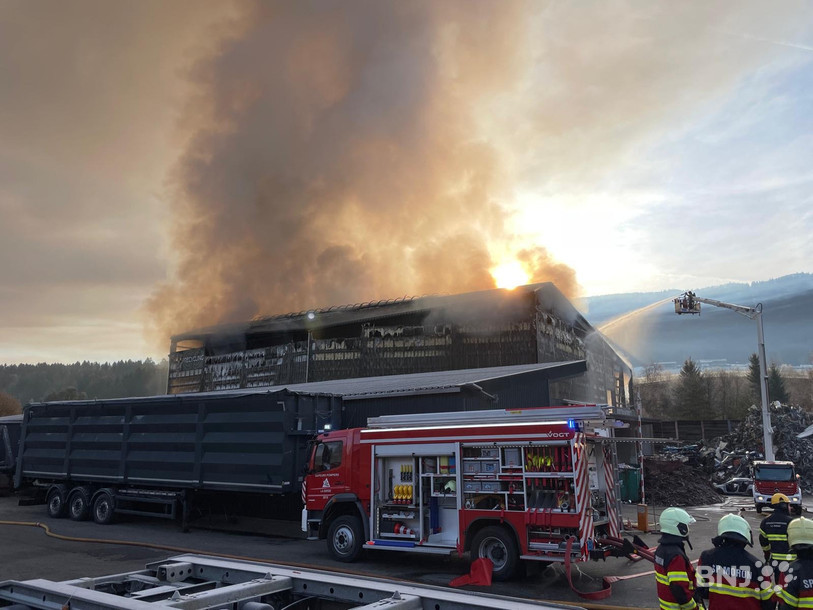 En décembre 2024, le hangar de Precycling à Reconvilier a été complètement détruit par les flammes provoquées par une batterie au lithium