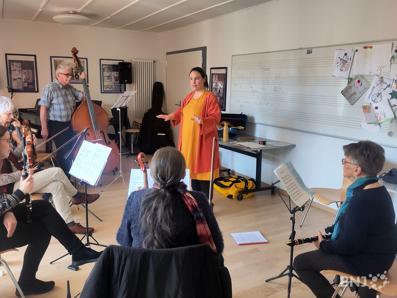 Des cours de musique populaire suisse sont notamment offerts durant le week-end à l'EJCM.