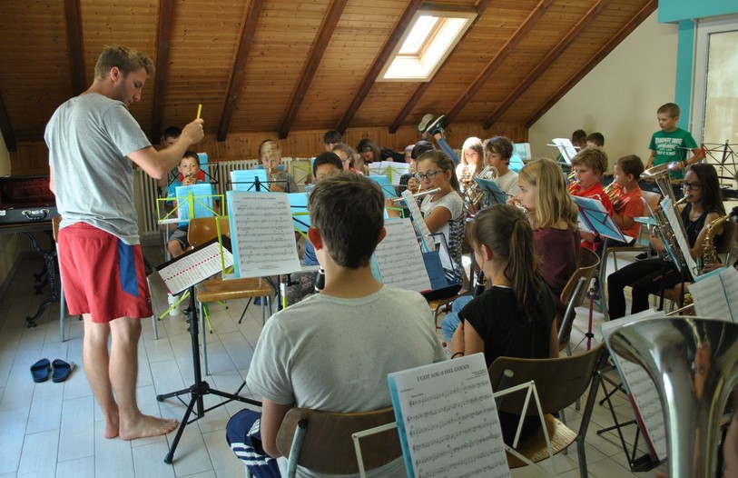 Une répétiion lors du camp annuel de la FJM