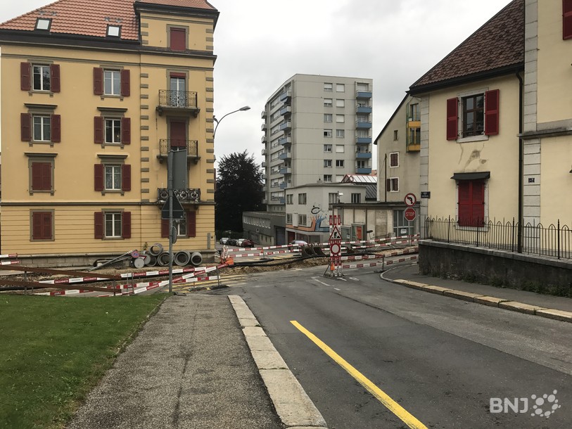 La fermeture de la rue du Grenier complique la vie des automobilistes. 