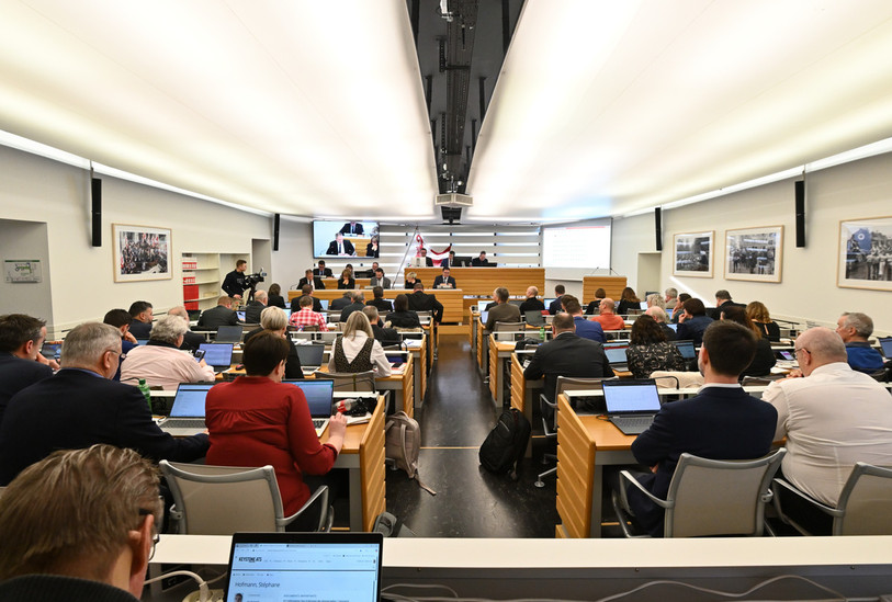 Le législatif cantonal a confirmé l'élection d'Alice Sandoz après une erreur de calcul de l'élection en février. (Photo : Georges Henz).