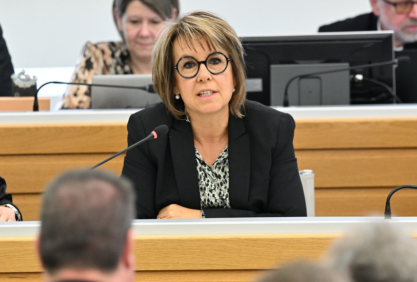 Nathalie Barthoulot a rappelé la position du Gouvernement jurassien mercredi matin au Parlement. (Photo : Georges Henz/archives).