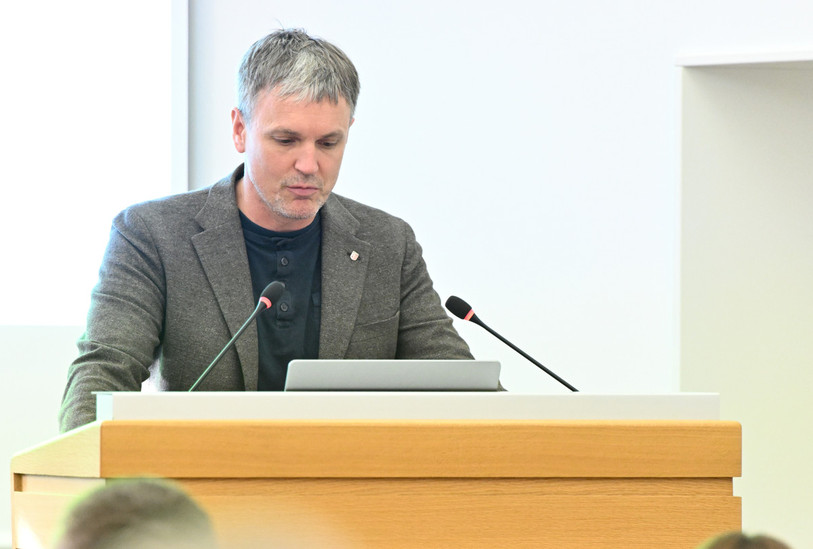 Baptiste Laville (Verts) a soumis une motion interne visant à demander au bureau du Parlement une modification du règlement parlementaire. (Photo : Georges Henz).