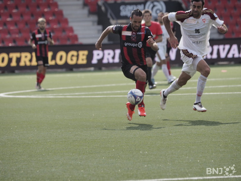 Raphaël Nuzzolo et Xamax ont récolté trois nouveaux points contre Vaduz.