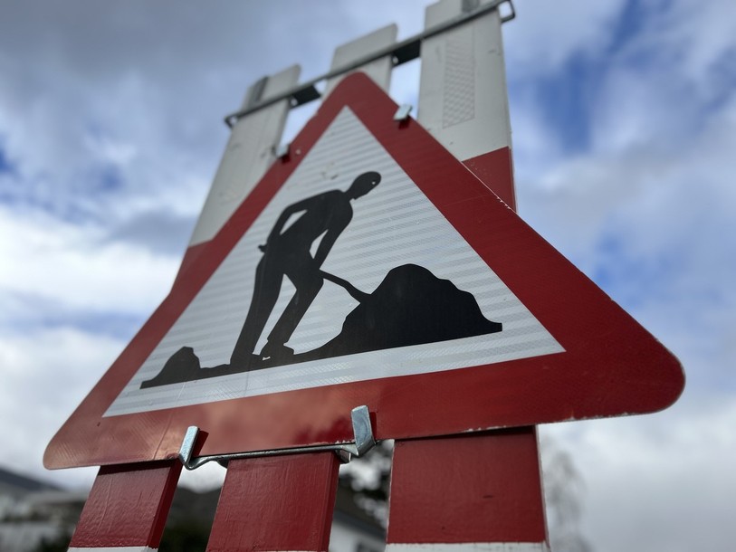Les fortes chaleurs de ces derniers jours ont détérioré le bitume de la route du col de la Croix. (Photo d'illustration.)