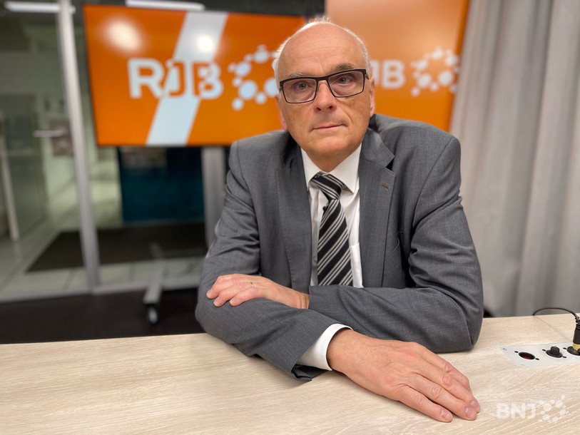 L’impact du Covid se fait encore sentir, aussi bien sur le système de santé que sur l’économie. Le point avec le ministre bernois de la santé Pierre Alain Schnegg.