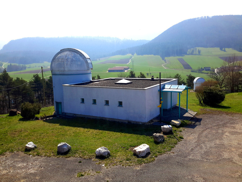 Le public est invité à regarder les étoiles depuis l'Observatoire. (Photo: Société jurassienne d'astronomie)